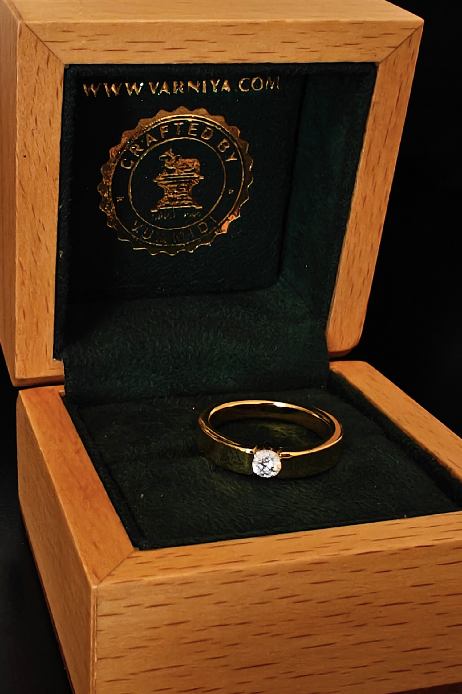 Loyal Ring with a Round Solitaire