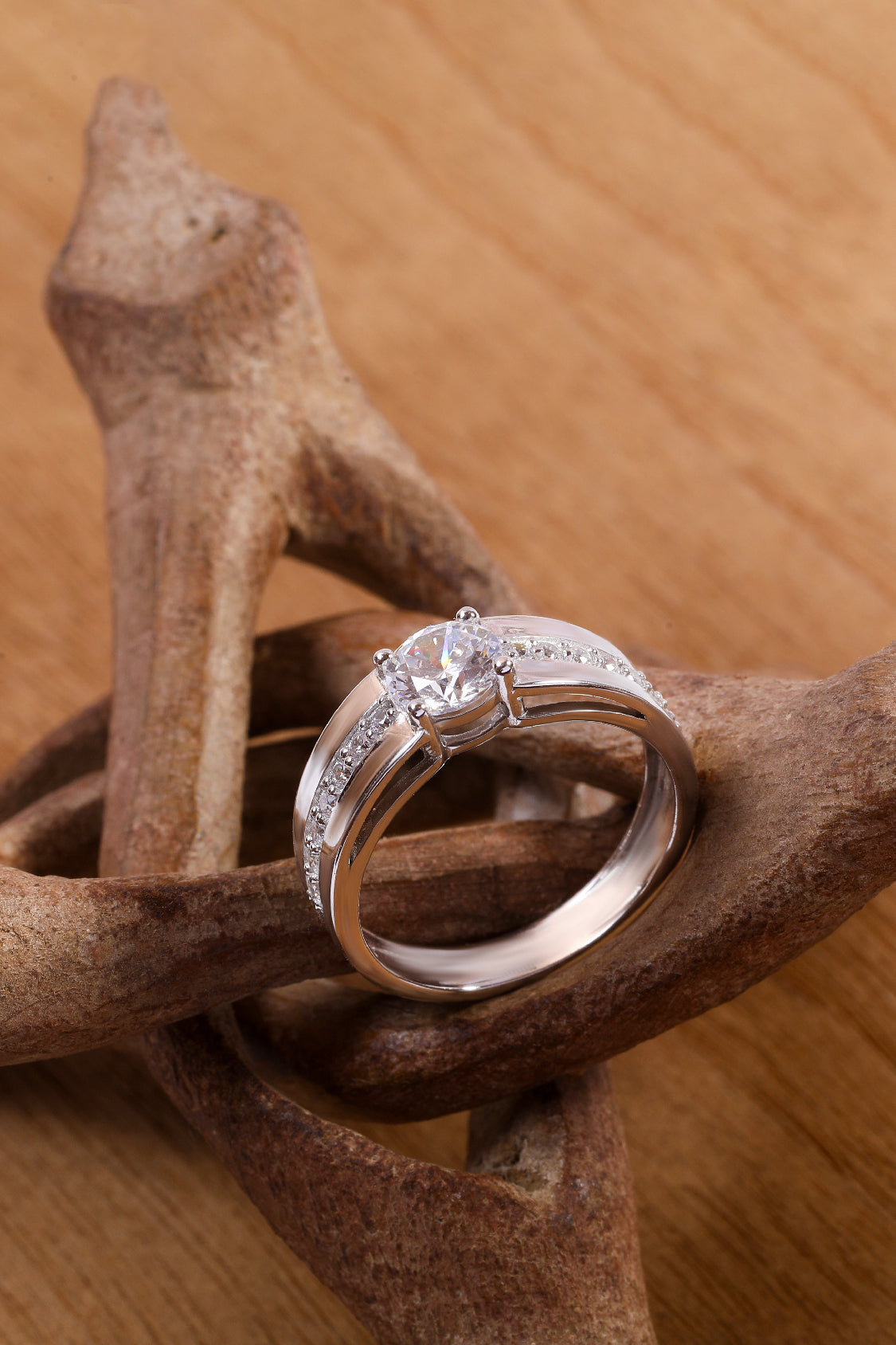 Magnate Mens Pavé Band with a Round Solitaire