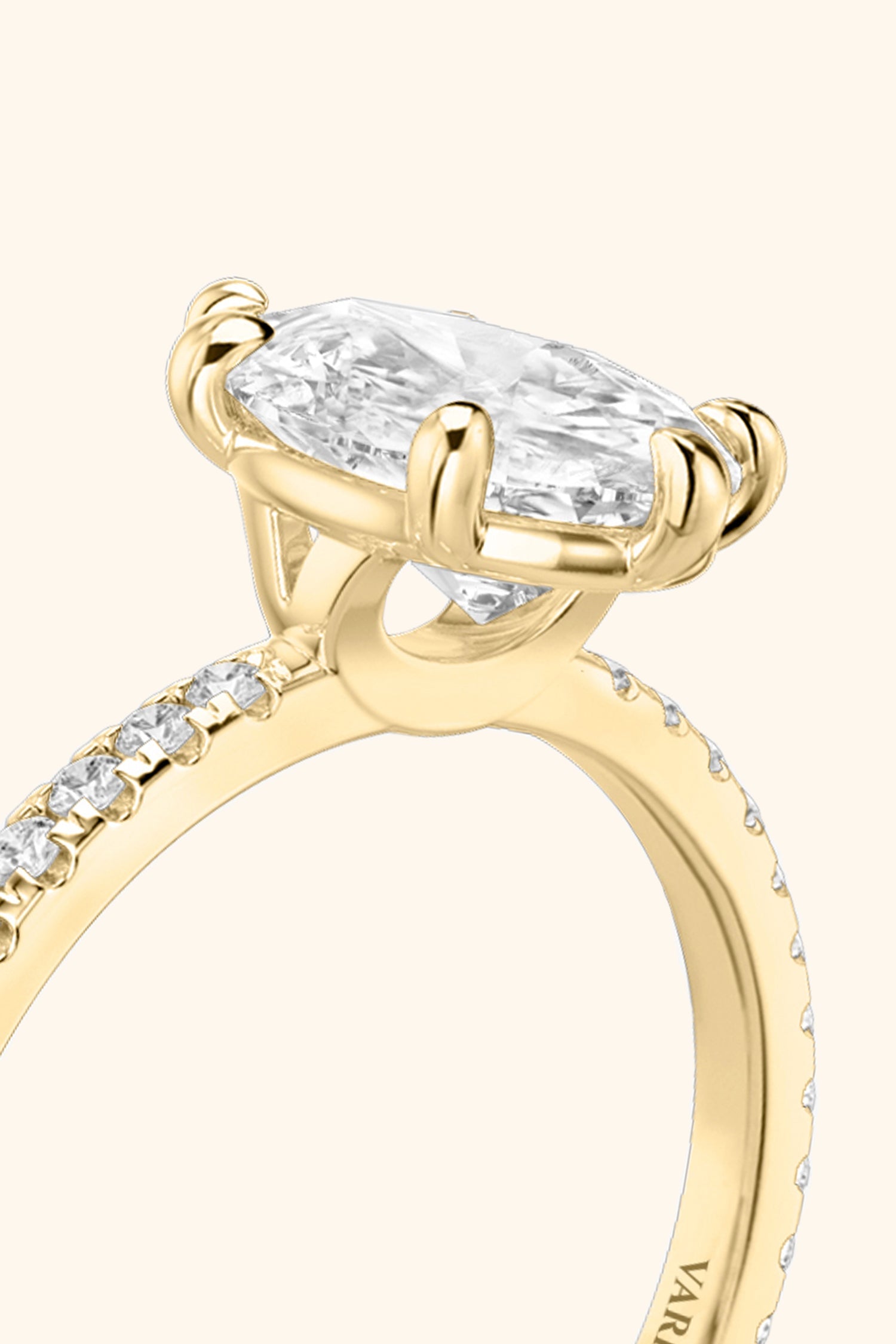 6 Prong Classic Pear Solitaire Pavé