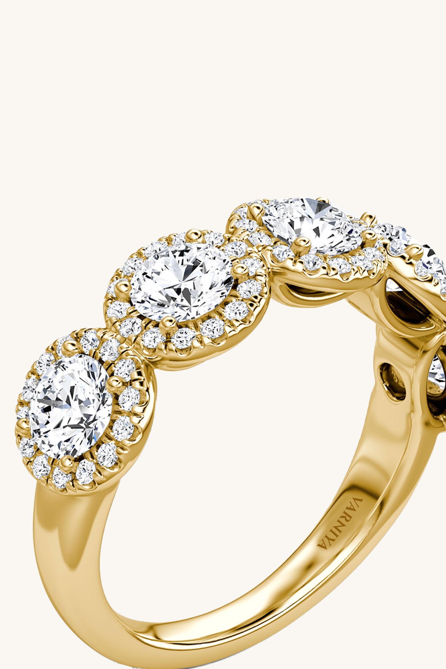 Beatriz Halo Round Brilliant Pave Band