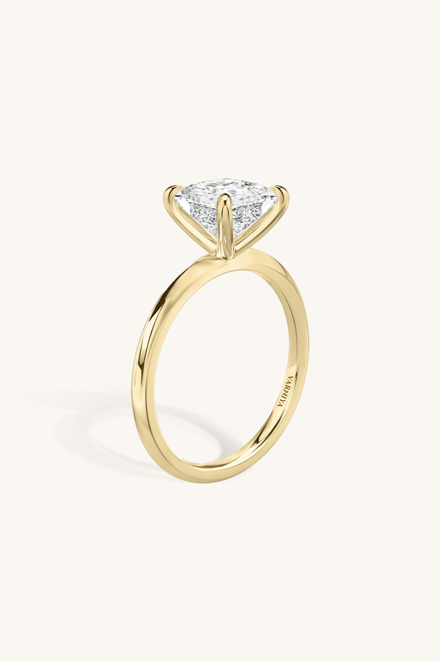 Amália Princess Solitaire Ring