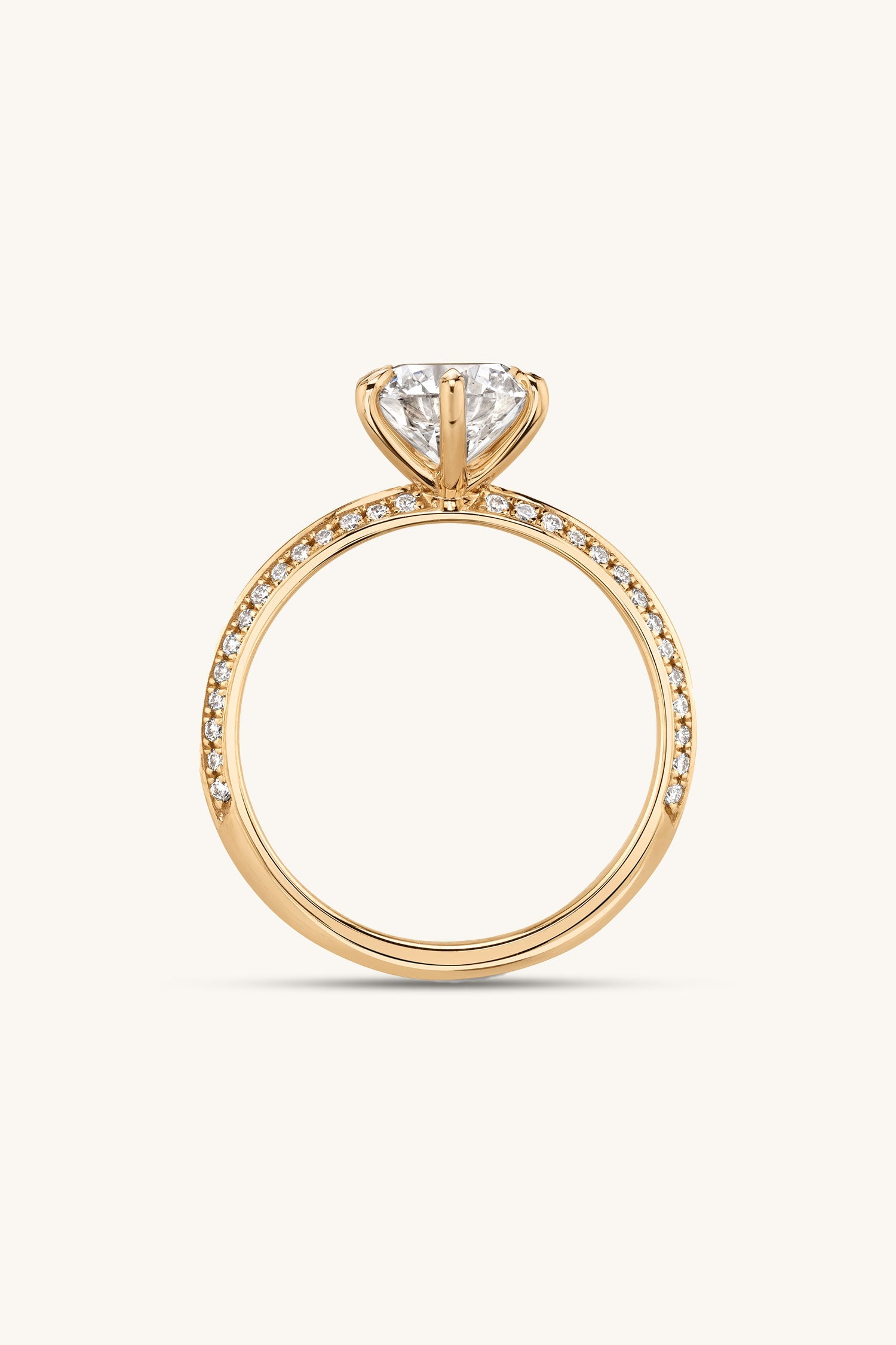 Amália Round Brilliant Solitaire Pavé Ring