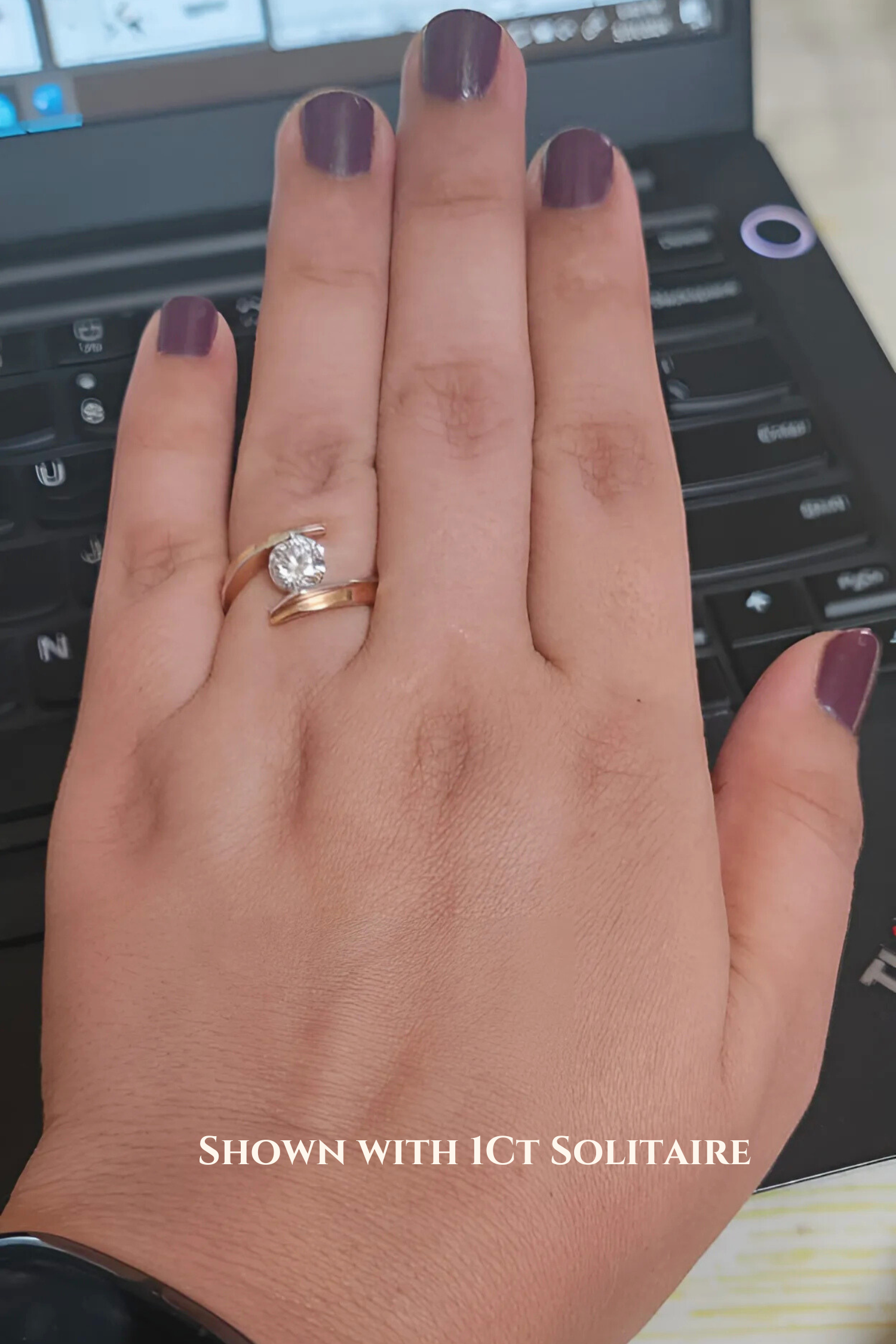 Alegria Twisted Band with a Round Solitaire