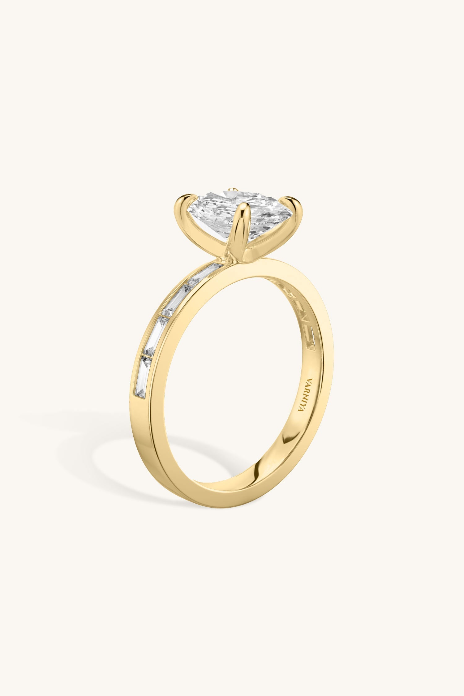 Sequinne Oval Channel Pavé Band
