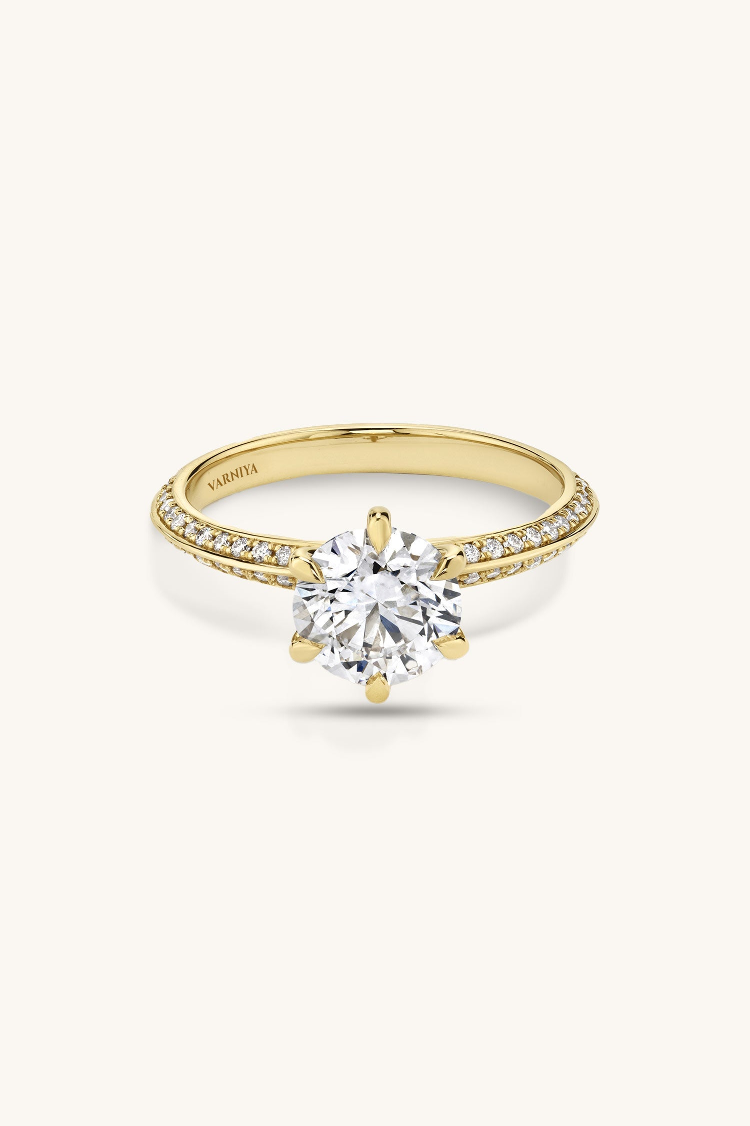 Amália Round Brilliant Solitaire Pavé Ring