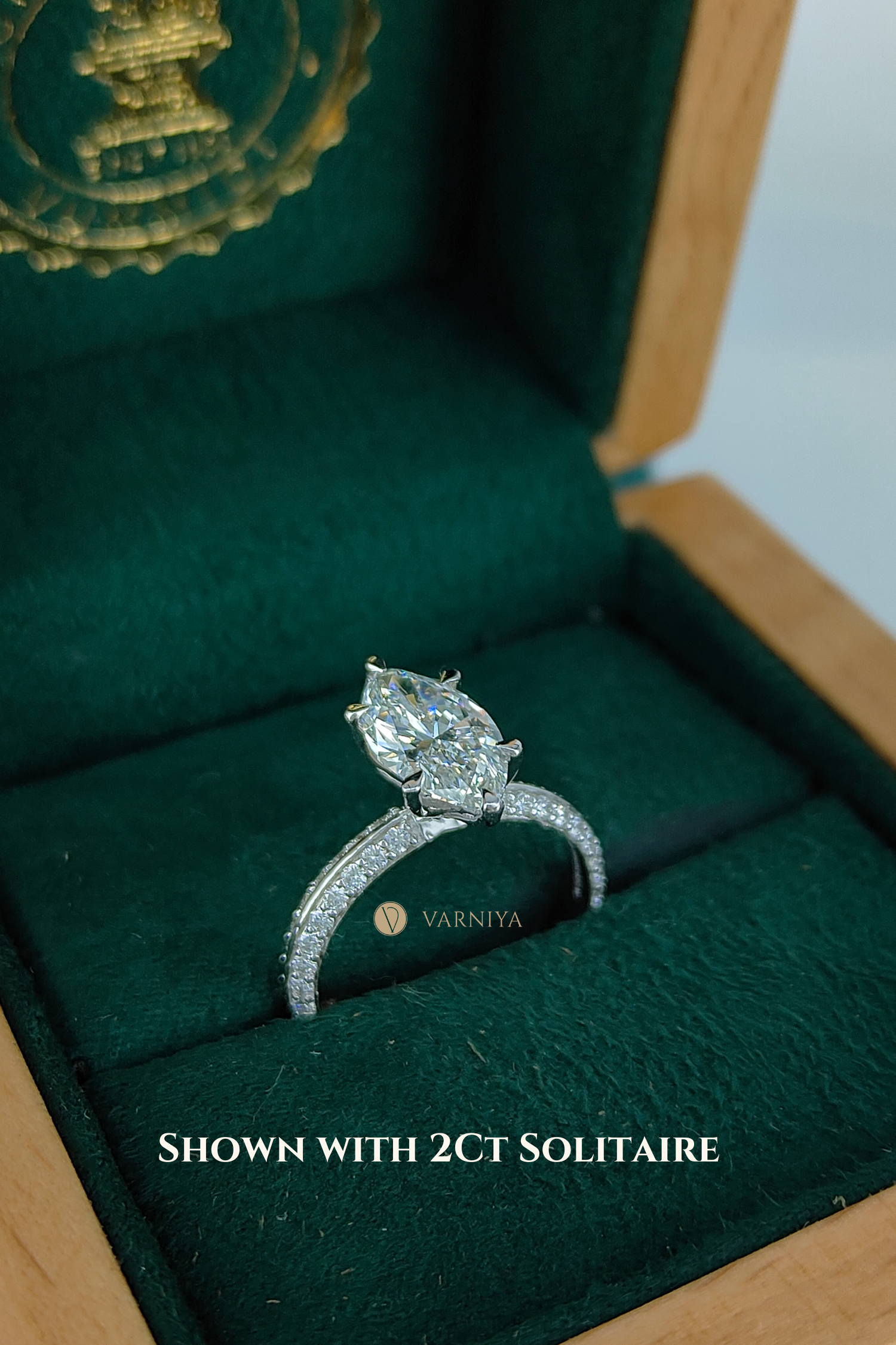 Amália Marquise Solitaire Pavé Ring
