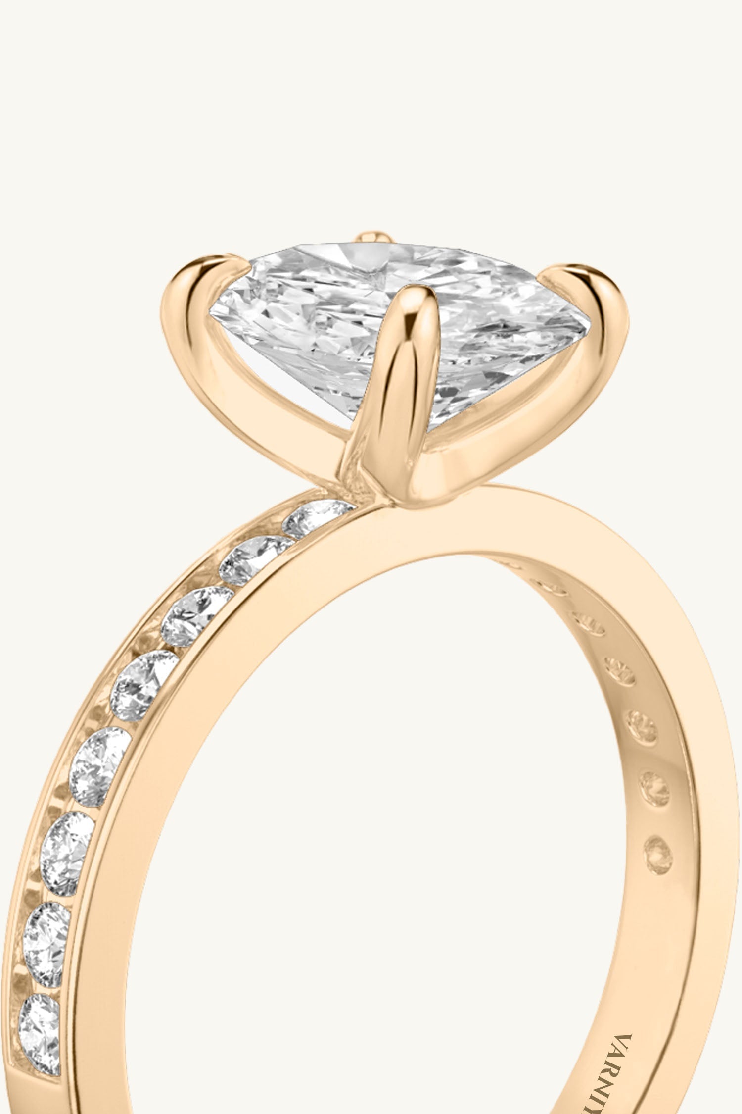 Sequinne Oval Large Pavé Best Band