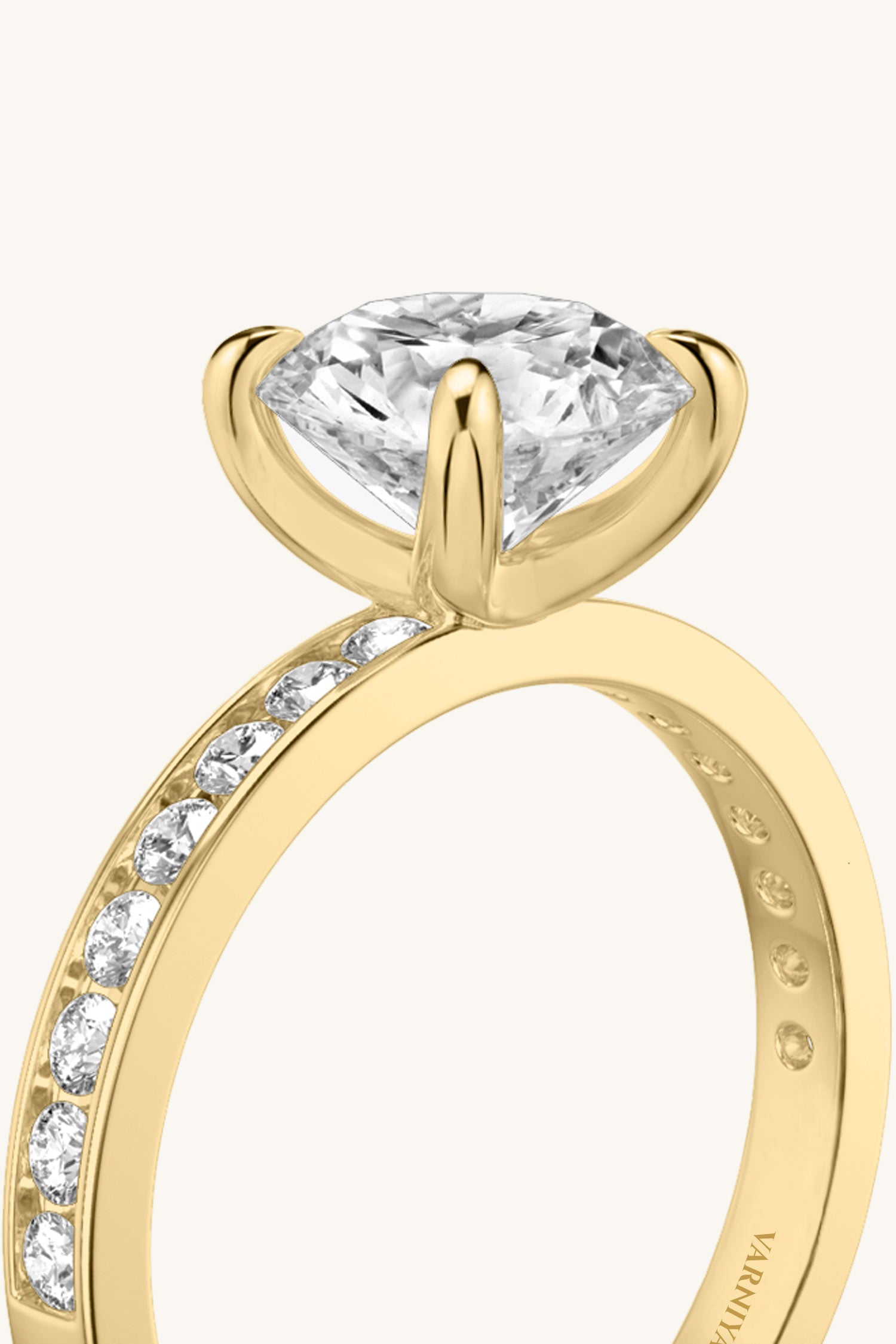 Sequinne Round Solitaire Large Pavé Band